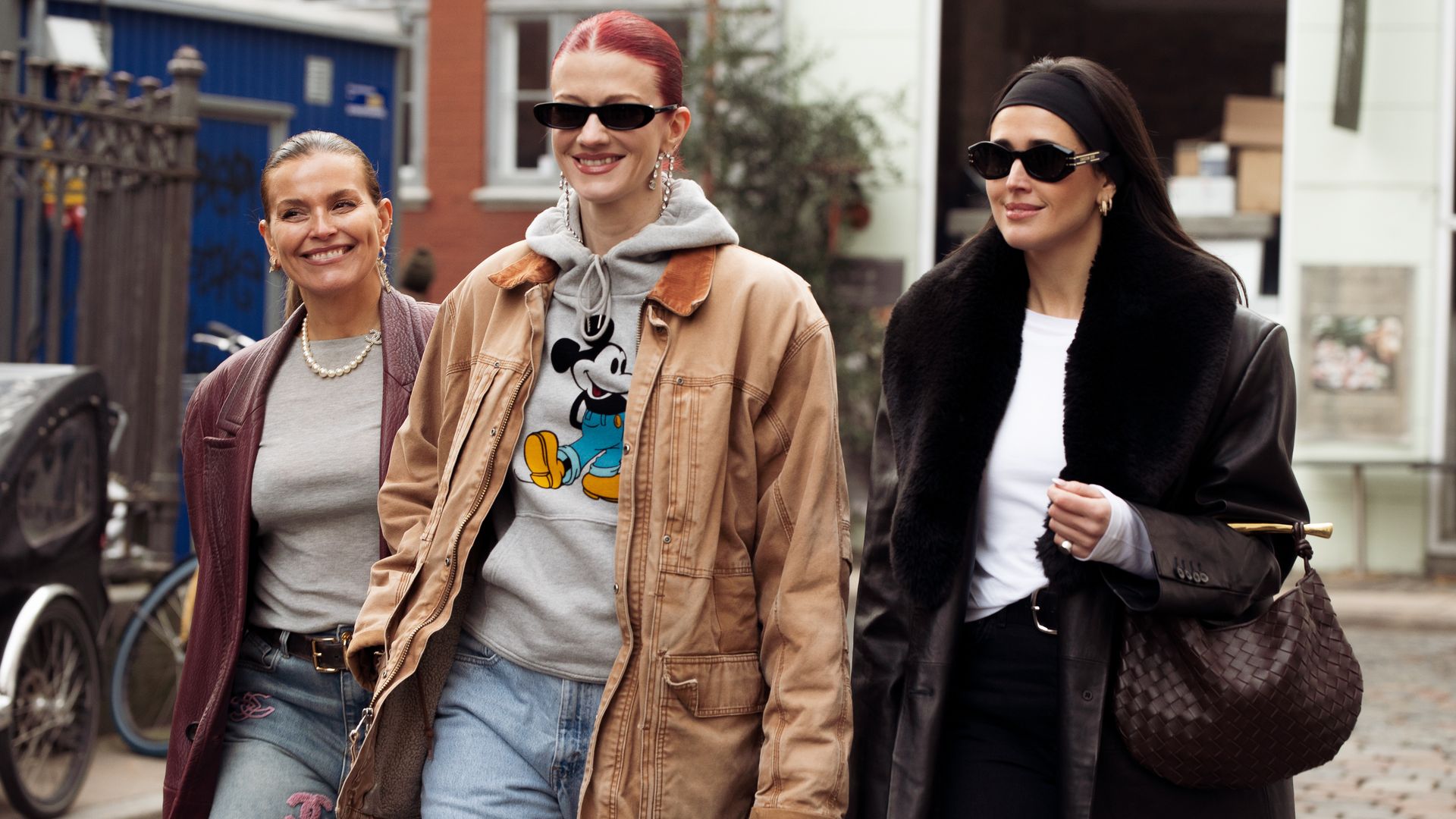 أفضل الاطلالات الشارعية في أسبوع الموضة في كوبنهاغن لموسم خريف وشتاء ٢٠٢٤